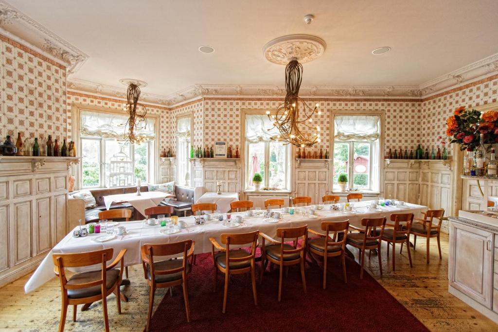 Heinsens Ellerbek Bed & Breakfast Exterior photo